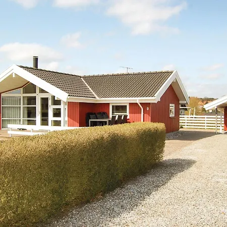 Three-bedroom In Hébergement de vacances